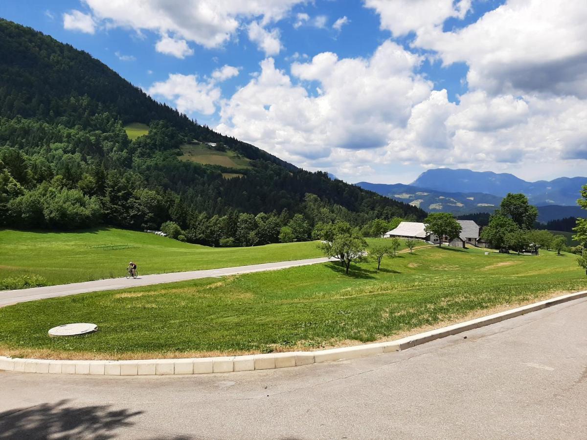 Hotel Grof Vransko Exterior photo